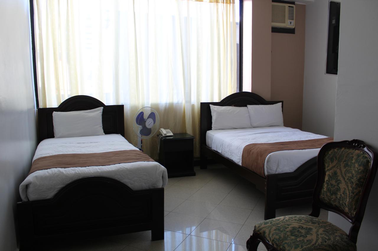 Hotel Christian Palace เตนา ภายนอก รูปภาพ